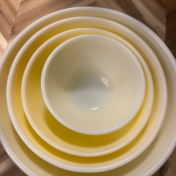 Vintage Pyrex citrus nesting bowls - Picture 6 of 13